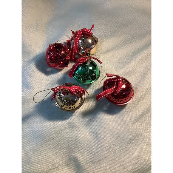 Christmas Bells Green Red Gold Tree ornaments Decor New - Picture 3 of 4